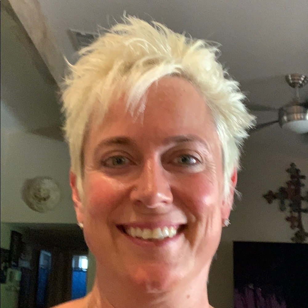 Meet your Posher, Julie